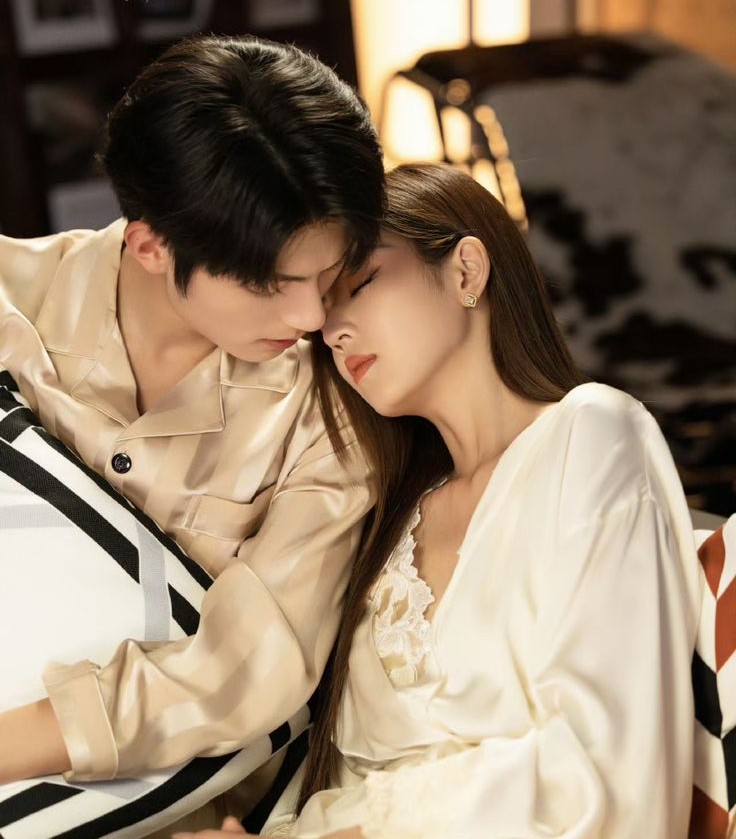 CHỒNG GIẢI ĐỘC CHO NỮ VỆ SĨ