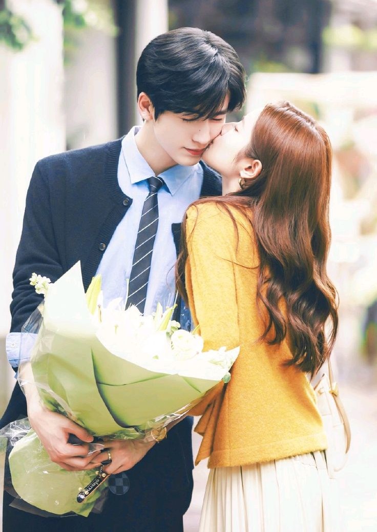 BẠN TRAI ẨN DANH LÀ THẦY DẠY THAY