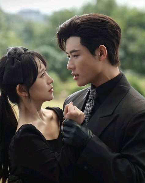 TÔI KẸP ĐƠN LY HÔN TRONG HỢP ĐỒNG NHẬN PHÒNG