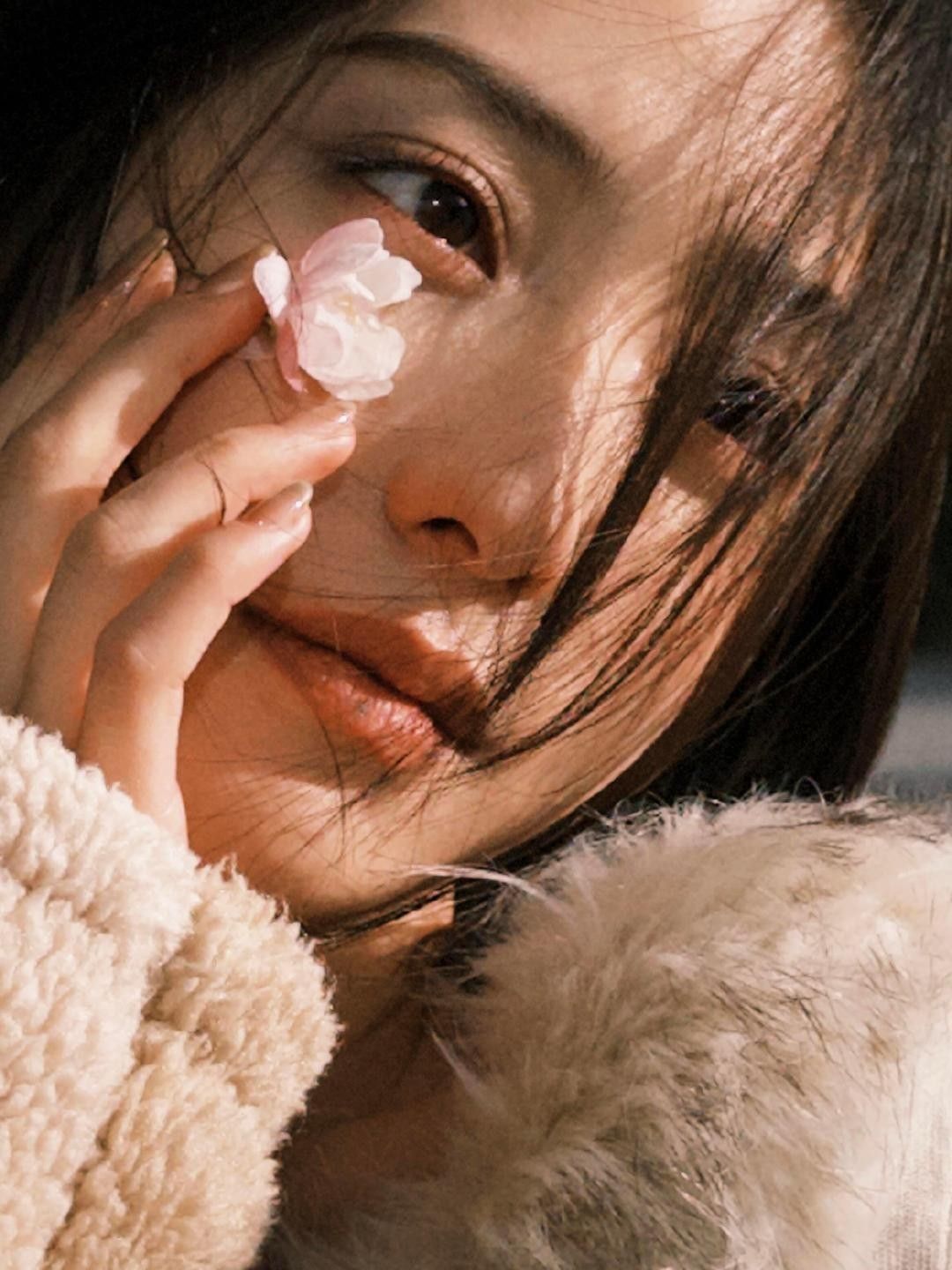 Sau Khi Thành Toàn Cho Chồng Và Chị Dâu Góa, Tôi Độc Thân Vẫn Tỏa Sáng