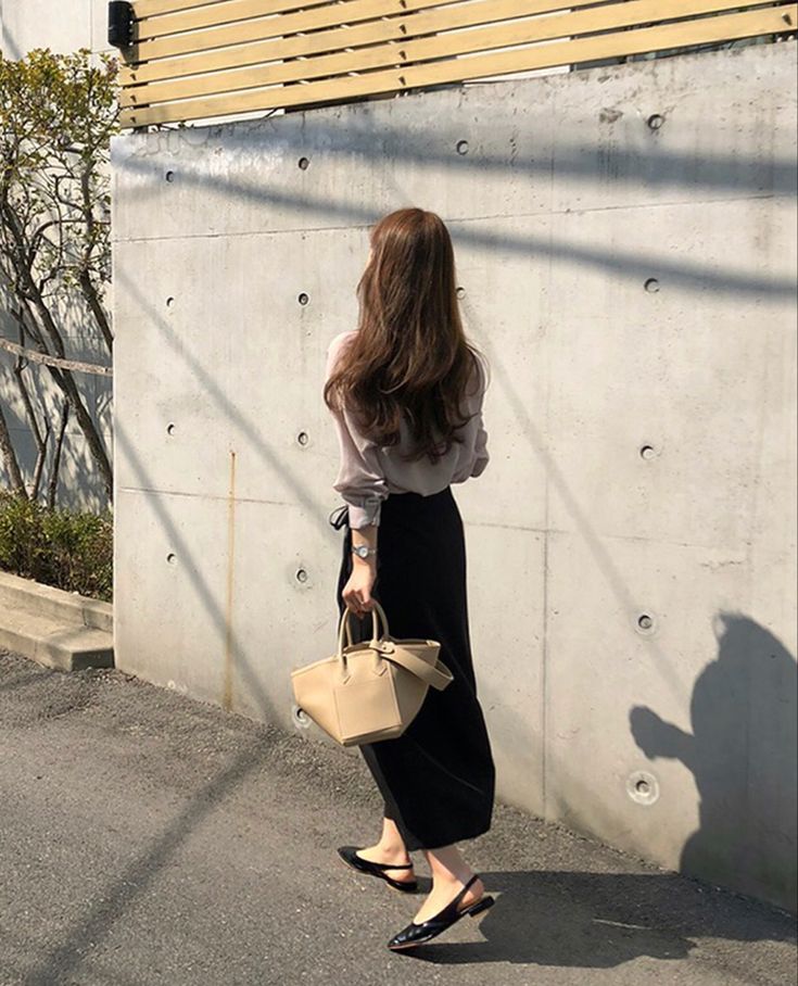 Tôi để hotgirl mạng ăn liền 30 bát mì trong quán