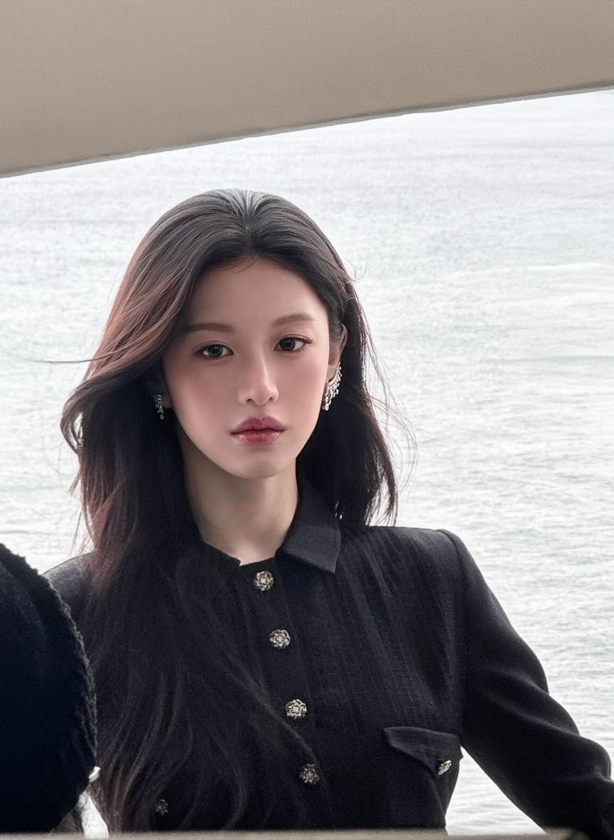 Tôi Không Làm Nền Cho Kẻ Khác